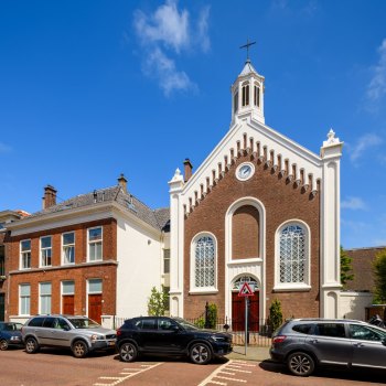 Burgy Bouwbedrijf Apostolische kerk Den Haag straalt weer na restauratie 