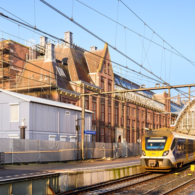 Burgy Bouwbedrijf Restauratie gevels en dak Gebouw De Oost Amsterdam