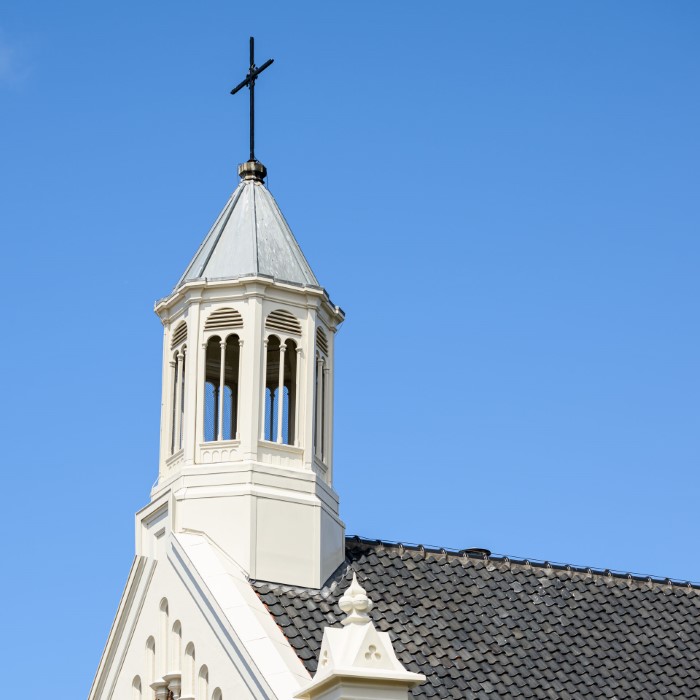 Burgy Bouwbedrijf Apostolische kerk Den Haag straalt weer na restauratie 