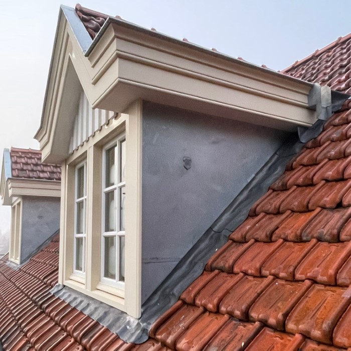 Burgy Bouwbedrijf Dakrestauratie, verduurzaming en nieuwe dakkapellen historische villa 